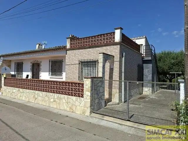 Vista exterior de Casa o chalet en venta en Fortià con Calefacción