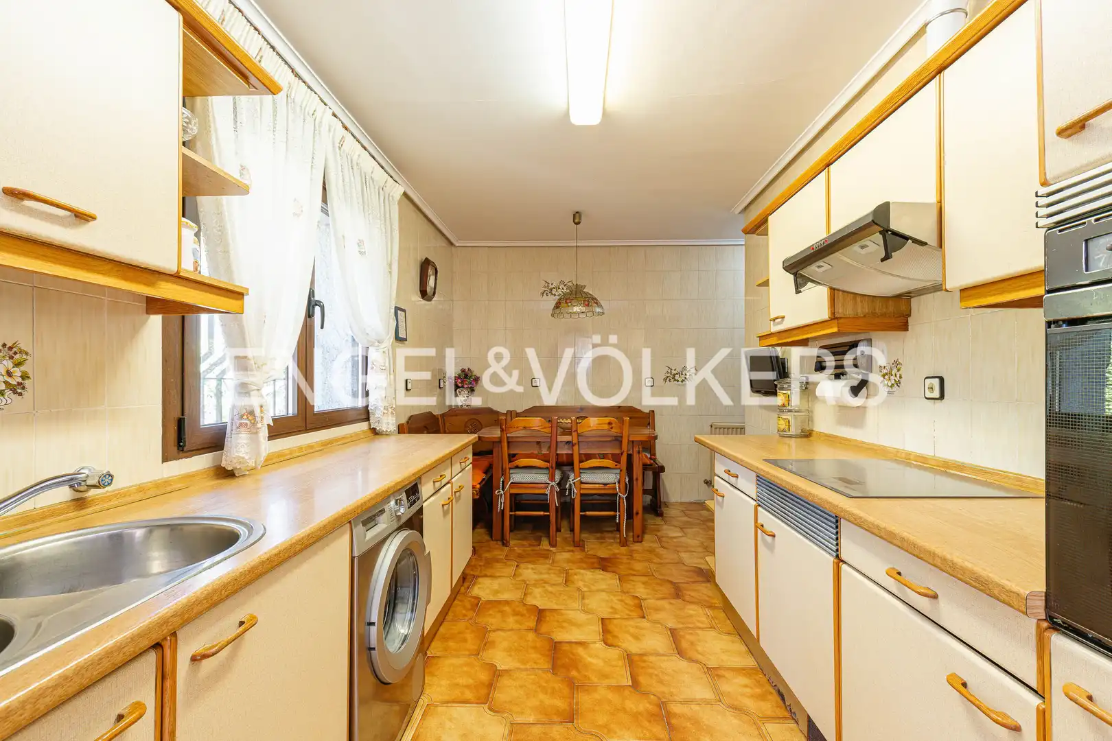 Cocina de Casa o chalet en venta en Torrelodones con Calefacción, Jardín privado y Terraza