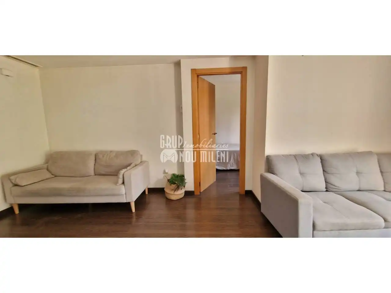 Sala d'estar de Pis de lloguer en Paiporta amb Aire condicionat, Parquet i Moblat