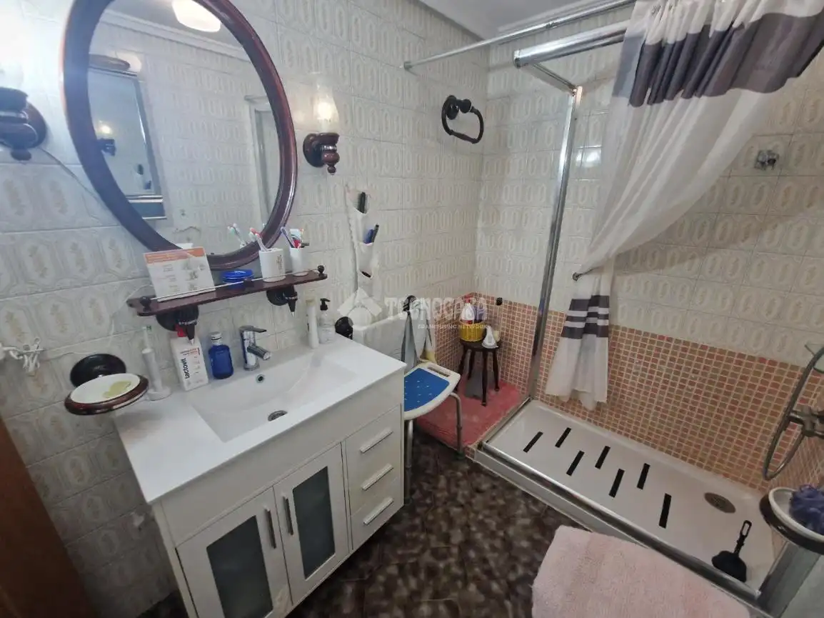 Baño de Piso en venta en Palencia con Calefacción, Parquet y Terraza