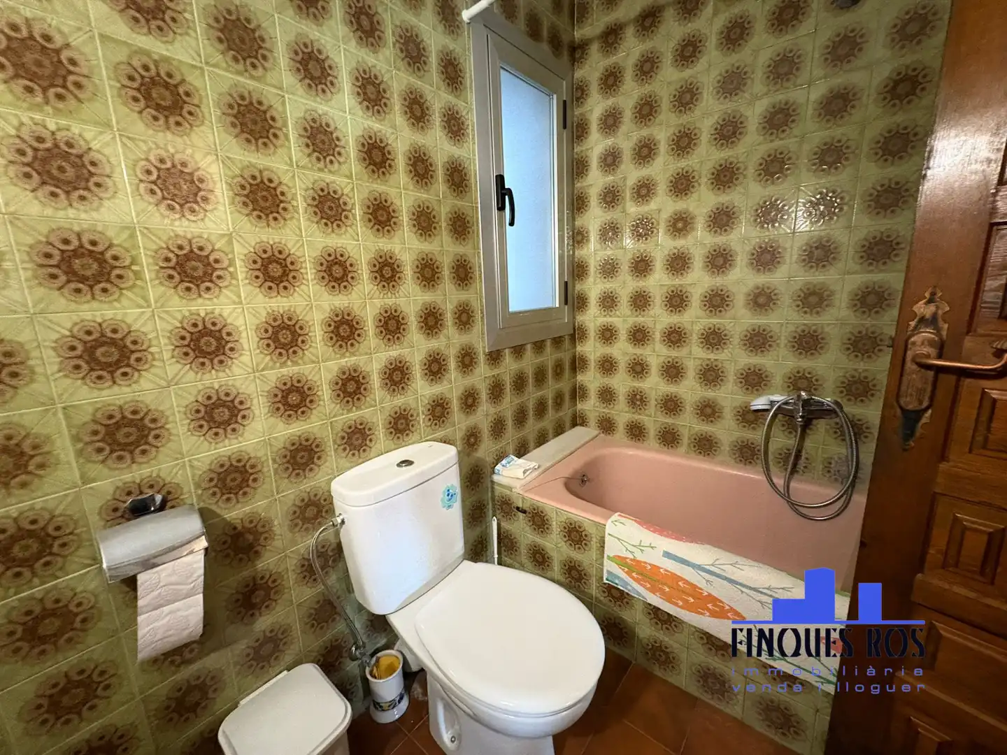 Badezimmer von Wohnung zum Verkauf in Vinaròs mit Möbliert und Ofen