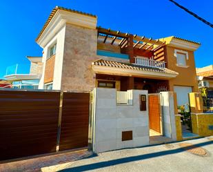 Vista exterior de Casa o xalet en venda en Cantoria amb Aire condicionat i Terrassa