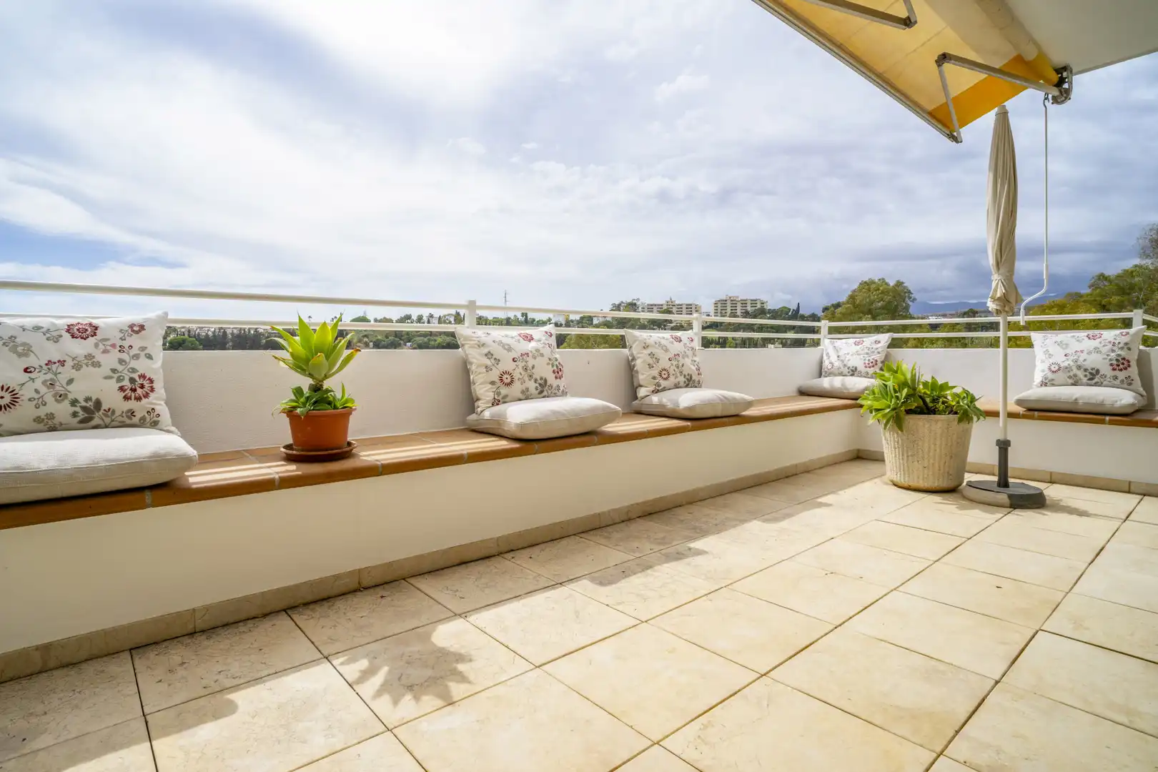 Apartament amb piscina en venda a San Pedro de Alcántara, imagen 3