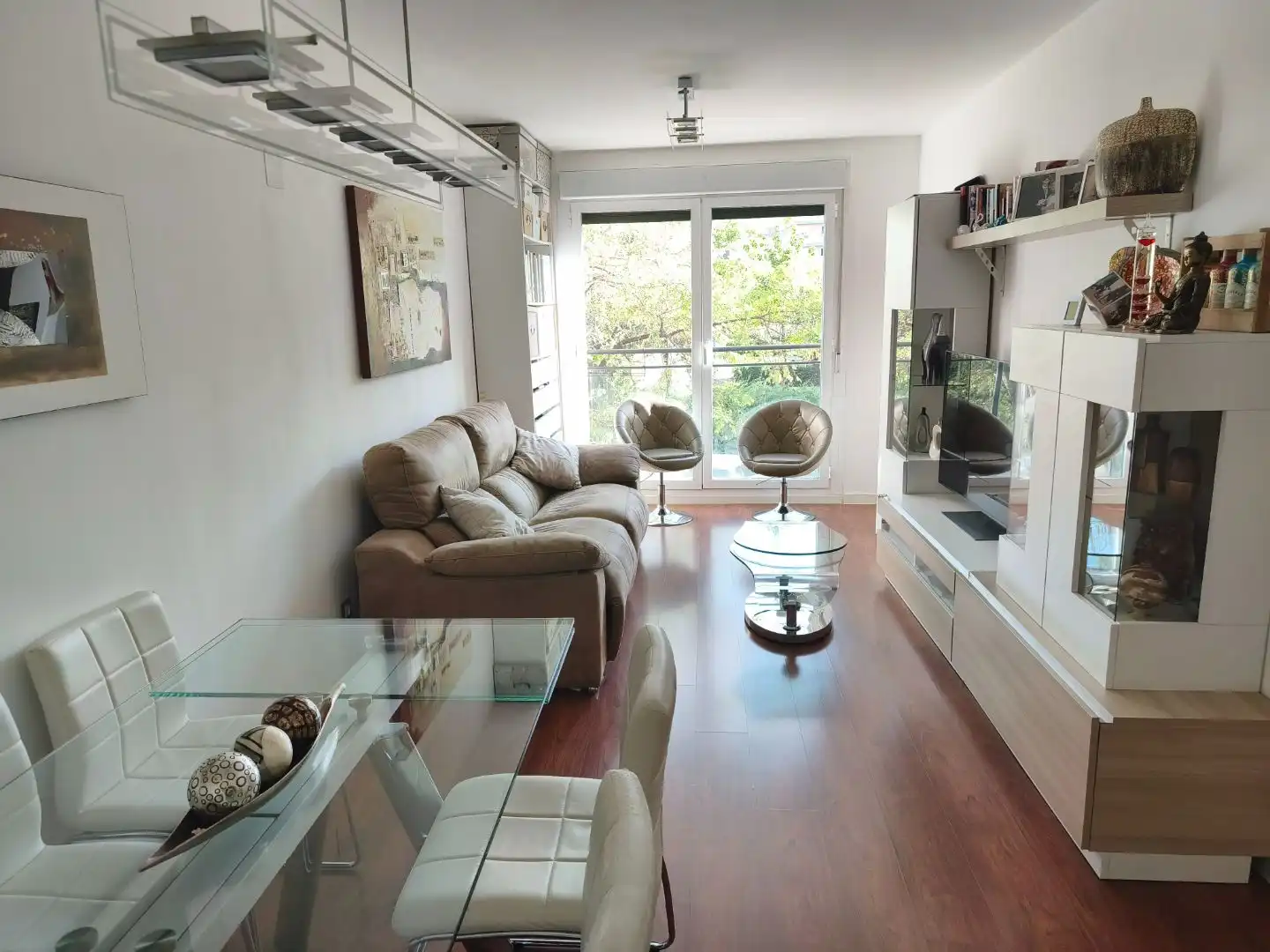 Living room of Flat for sale in  Madrid Capital  with Air Conditioner and Balcony