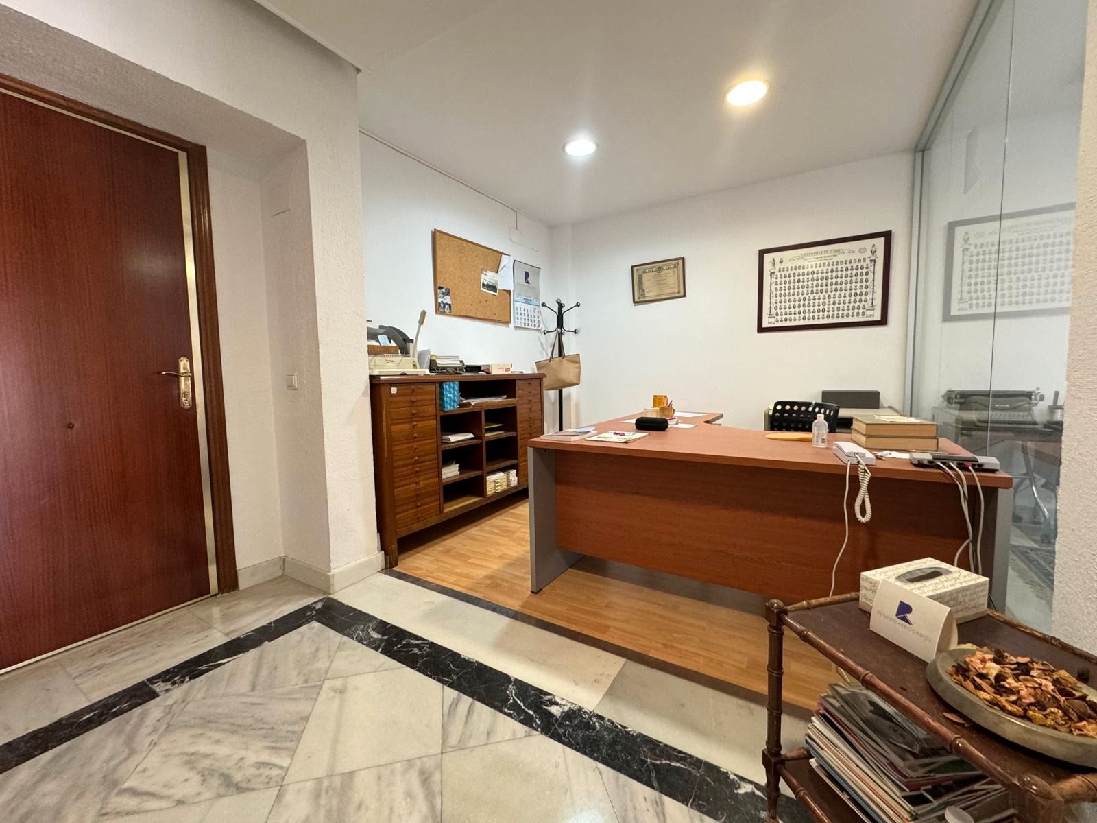 Office to rent in Jerez de la Frontera  with Air Conditioner and Heating