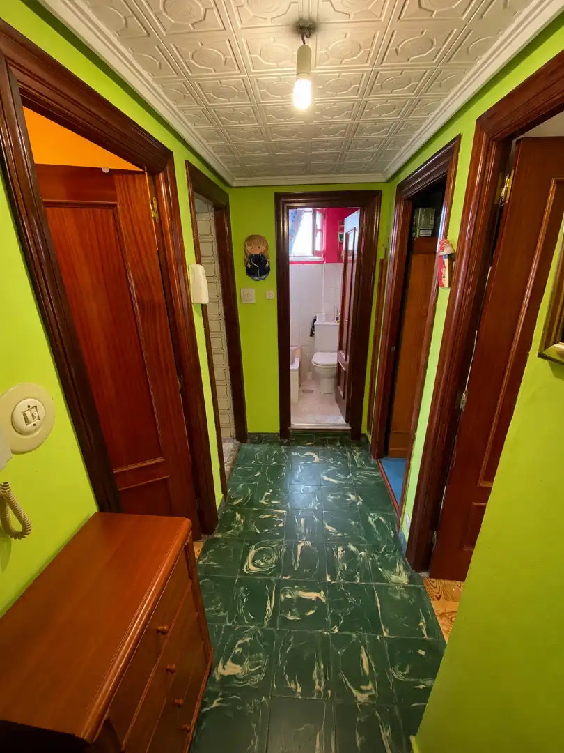 Bany de Pis de lloguer en Gijón  amb Parquet, Moblat i Forn
