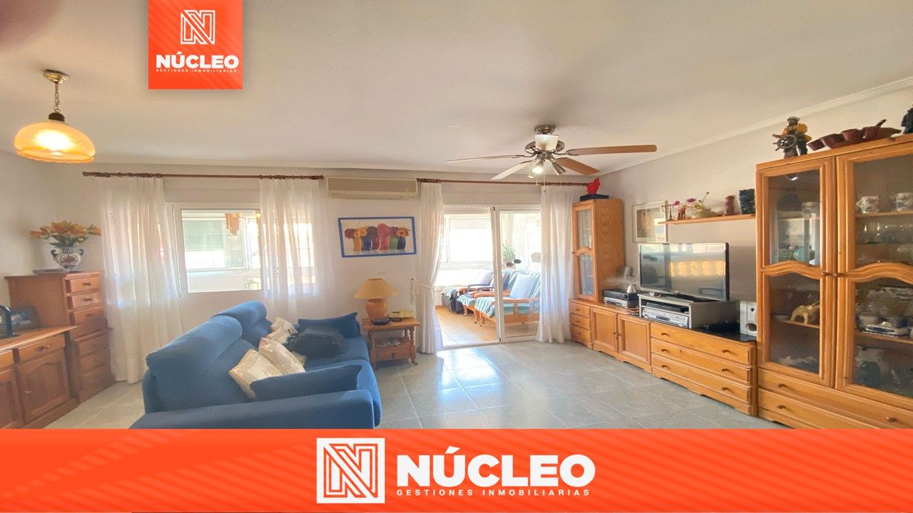 Living room of Flat for sale in Torrevieja  with Air Conditioner, Terrace and Furnished