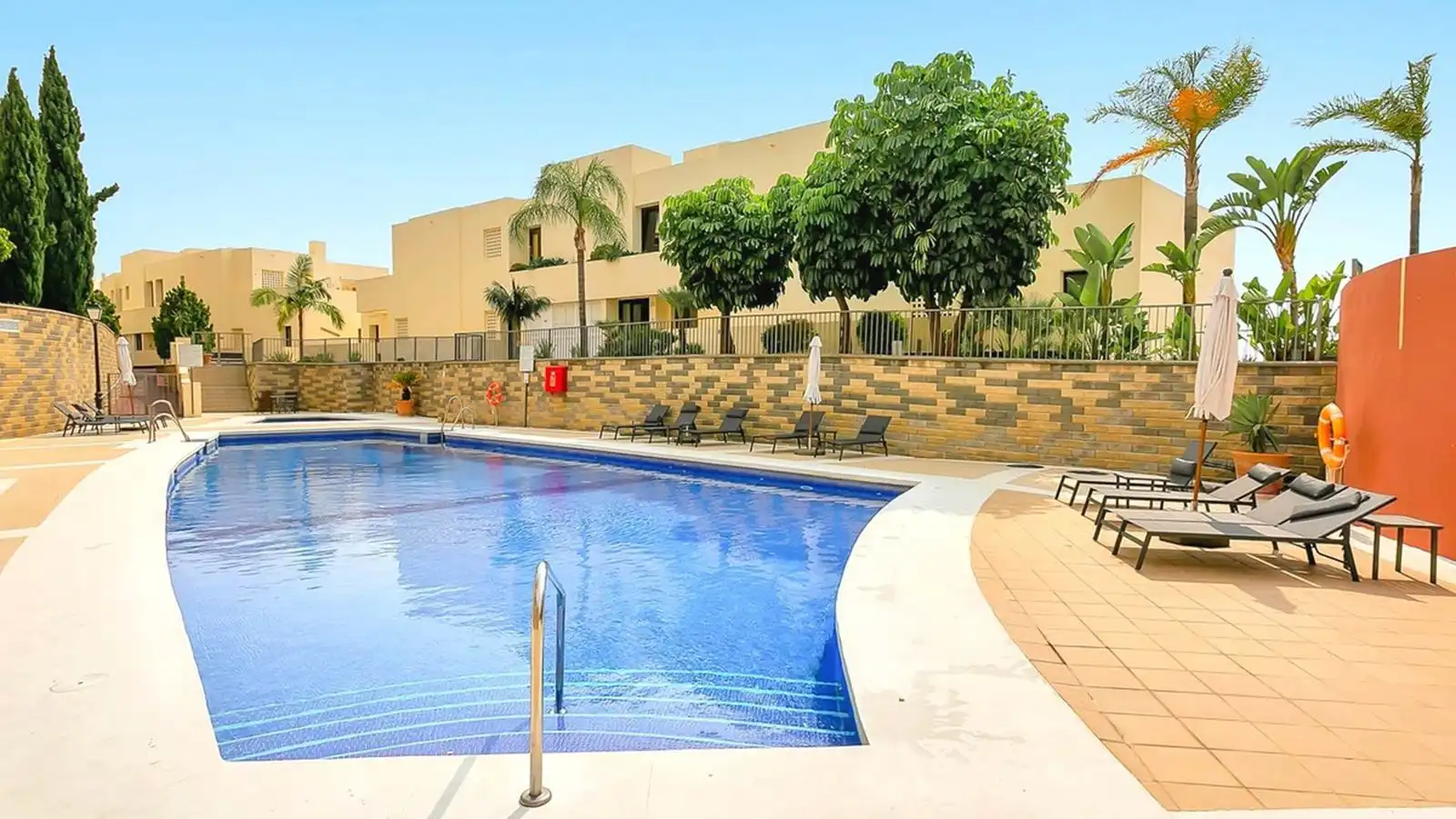 Àtic amb piscina en venda a Urbanizacion los Altos de los Monteros 11, imagen 15