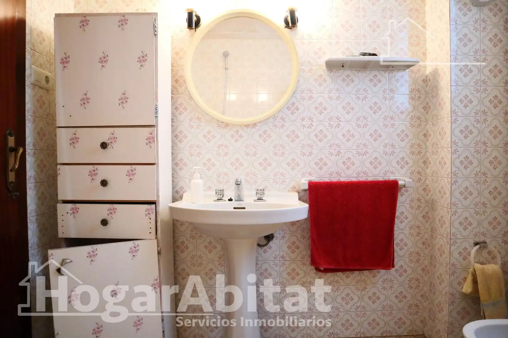 Baño de Piso en venta en Oliva con Terraza y Balcón