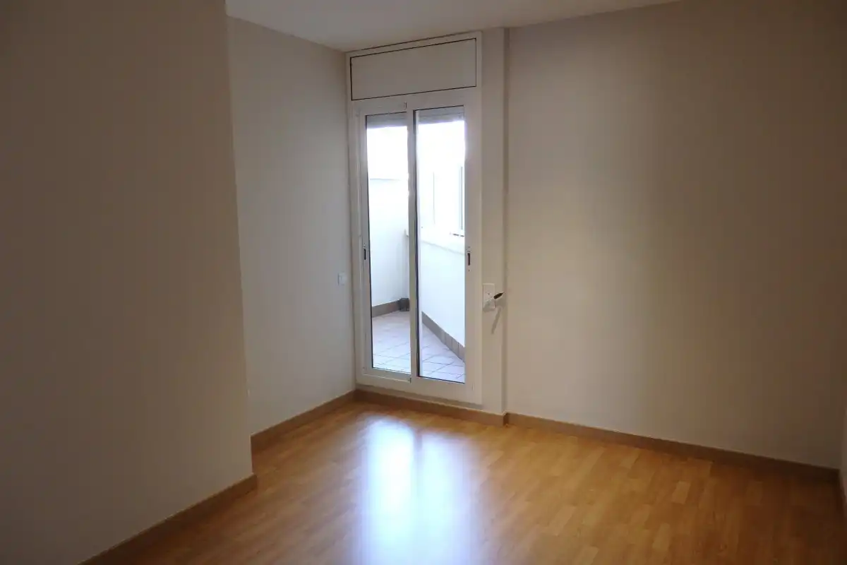 Habitación de Piso en venta en Igualada con Calefacción, Terraza y Balcón