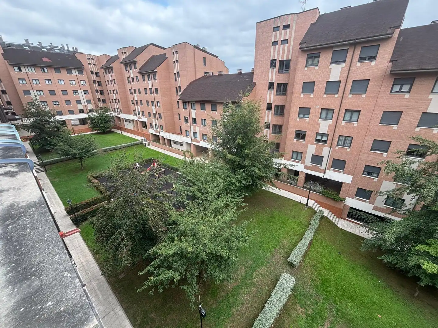 Exterior view of Flat for rent in Oviedo   with Air Conditioner, Heating and Parquet flooring
