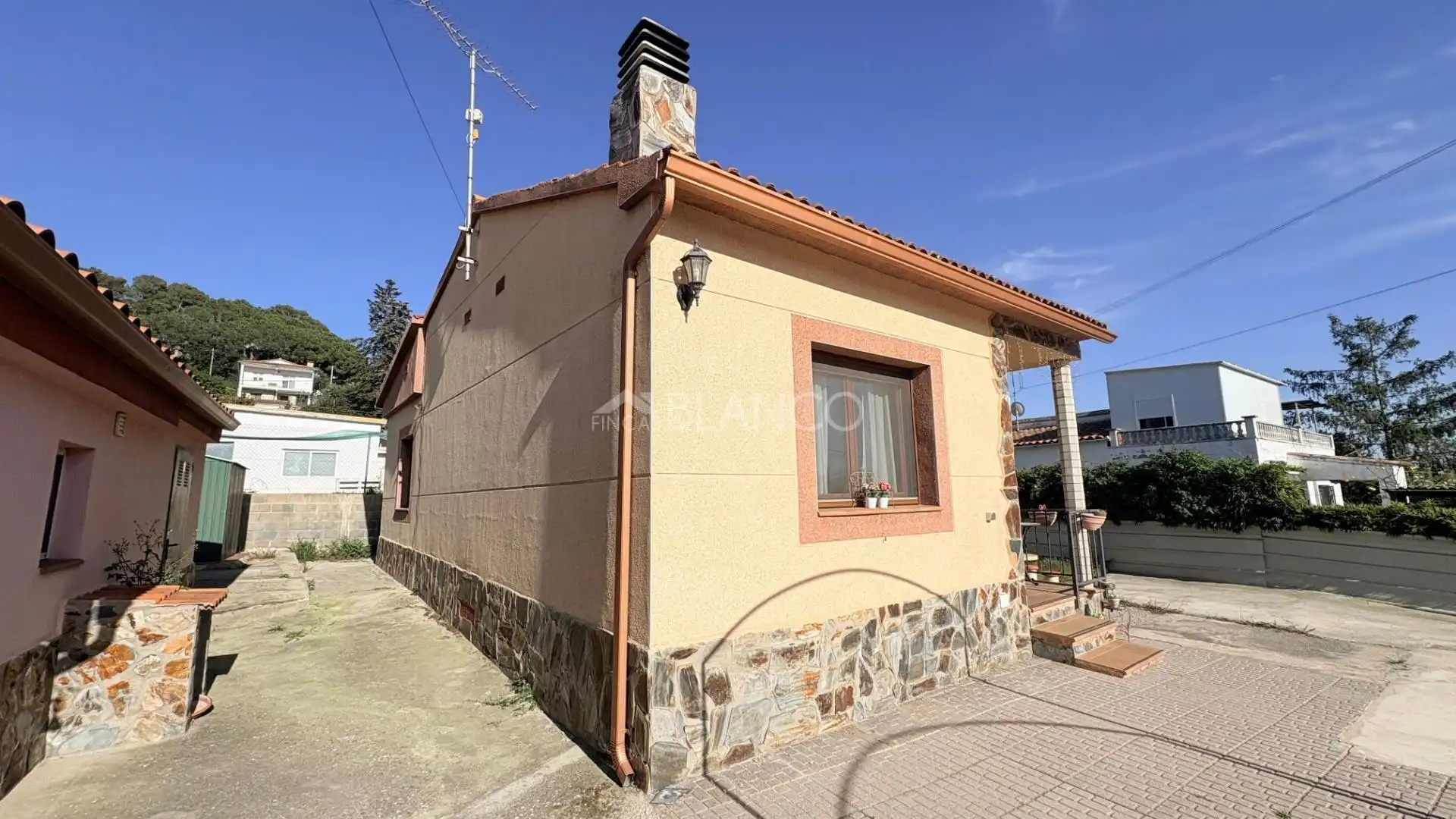 Exterior view of Houses for sale in Piera, Barcelona