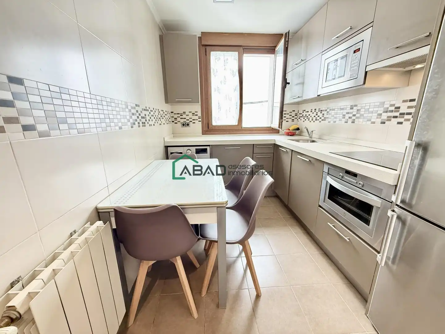 Cocina de Piso en venta en Bilbao  con Calefacción y Amueblado