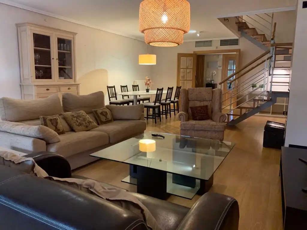 Sala de estar de Casa o chalet de alquiler en Villanueva de Gállego con Aire acondicionado, Calefacción y Jardín privado