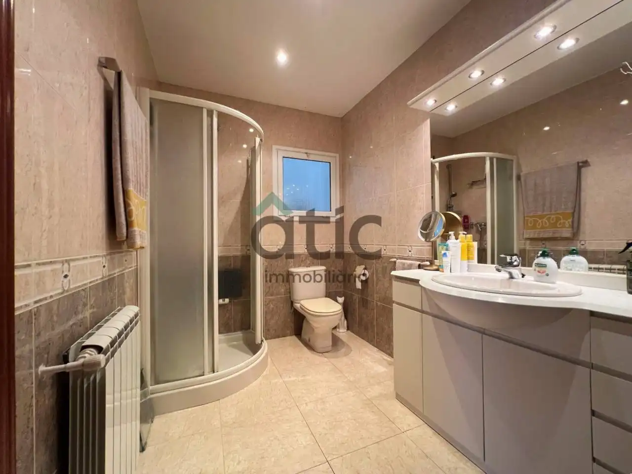 Baño de Piso en venta en Manresa con Calefacción y Terraza