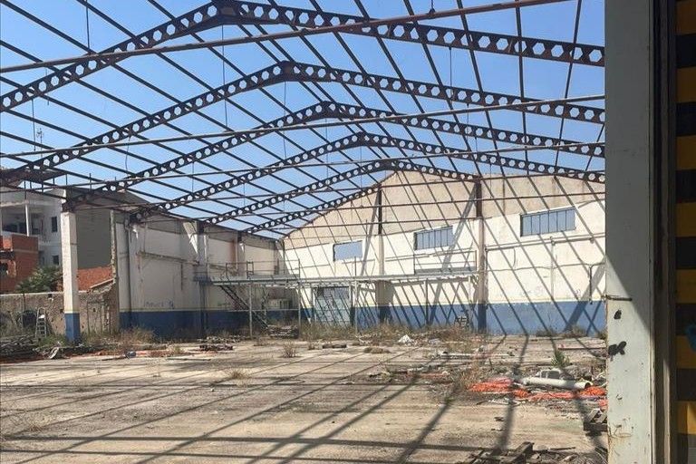 Vista exterior de Nau industrial en venda en La Pobla de Vallbona