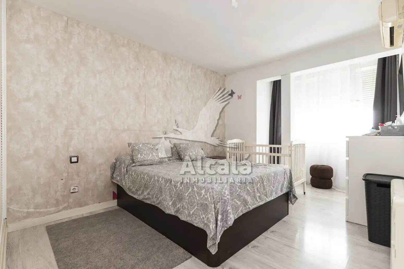 Habitación de Piso en venta en Madrid con Calefacción y Terraza