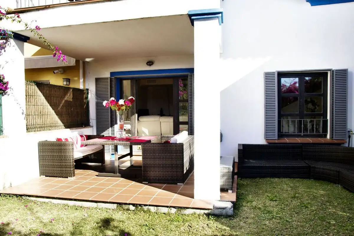Detached homes for rent in Guadalmina Alta