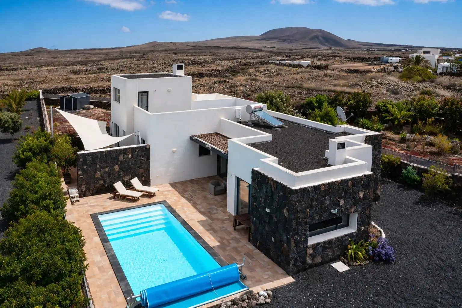 Vista exterior de Casa o chalet en venta en La Oliva con Jardín privado, Terraza y Trastero