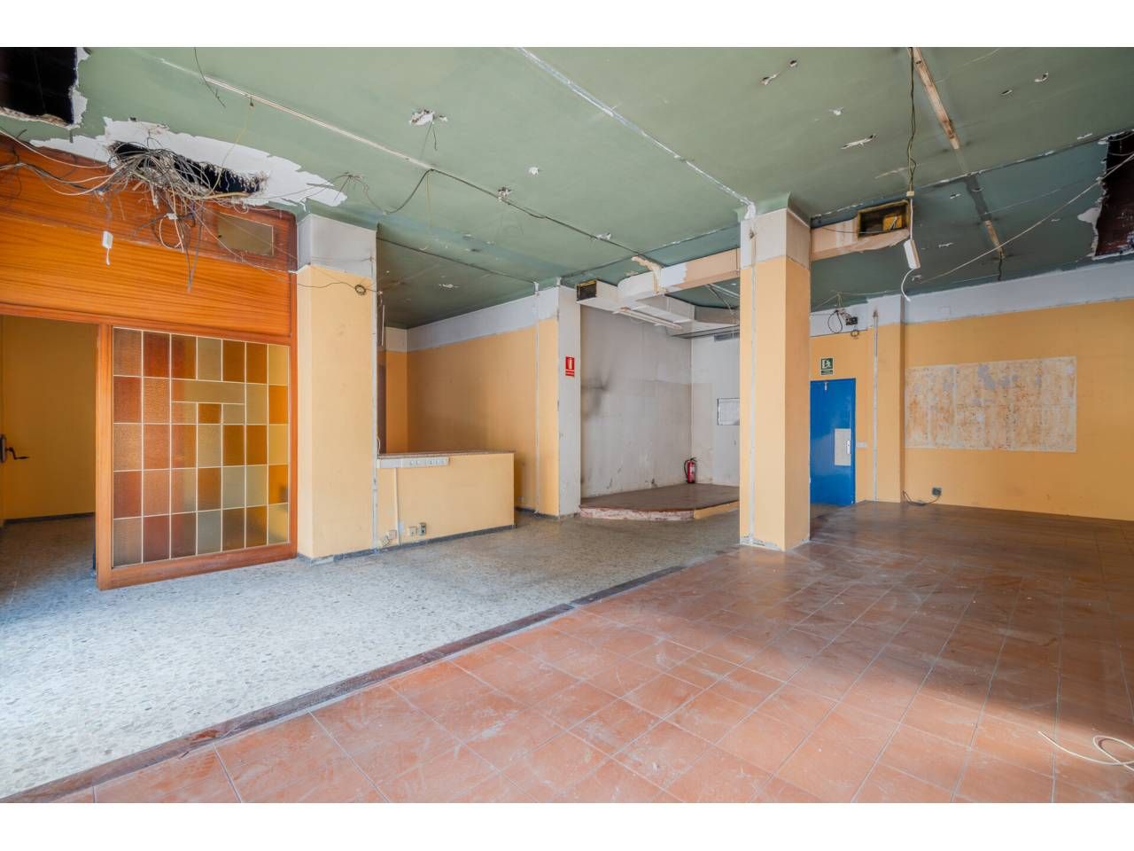 Local de alquiler en Calle Empúries, Sant Narcís