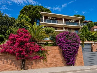 Casa amb piscina en venda a Teià