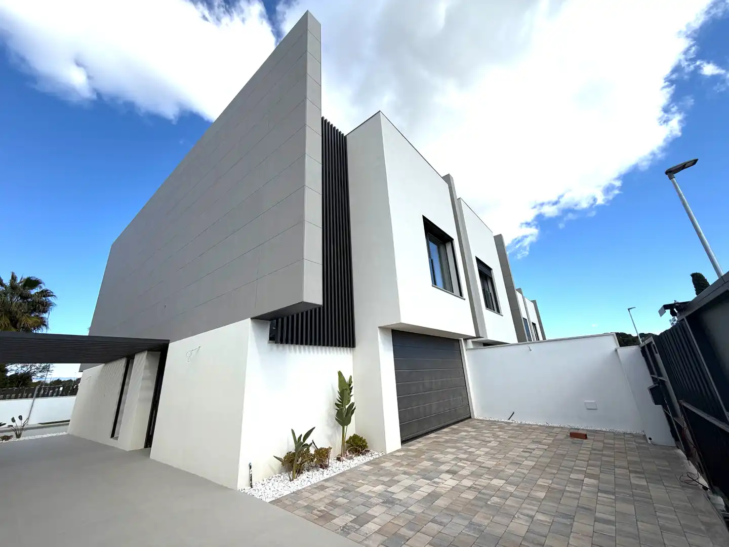 Vista exterior de Casa adosada en venta en Cambrils con Aire acondicionado, Calefacción y Jardín privado