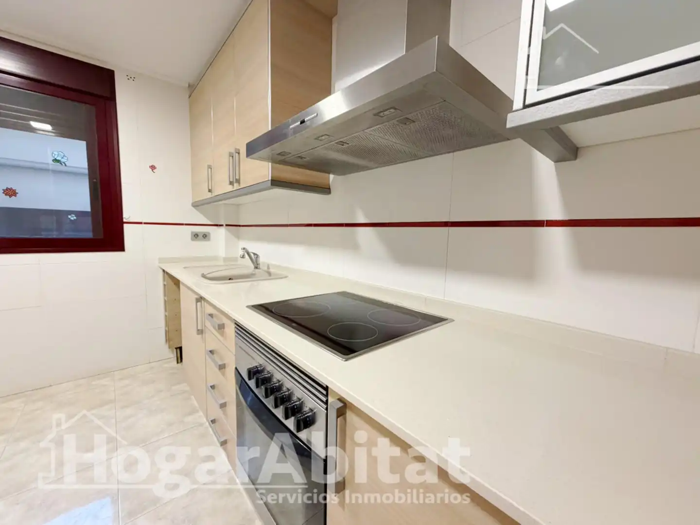 Cuina de Casa adosada en venda en Sagunto / Sagunt amb Aire condicionat, Jardí privat i Terrassa