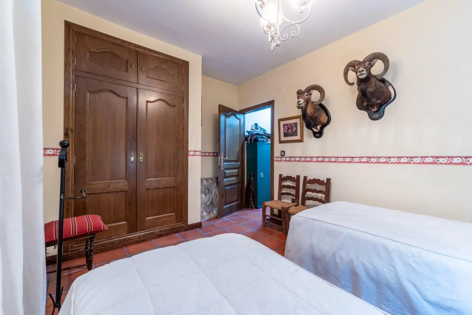 Dormitori de Casa o xalet en venda en Córdoba amb Aire condicionat, Calefacció i Jardí privat