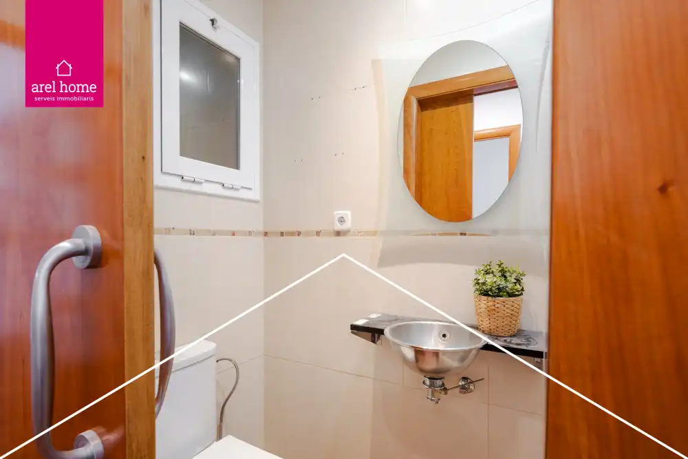Baño de Piso en venta en Esplugues de Llobregat con Calefacción, Parquet y Balcón