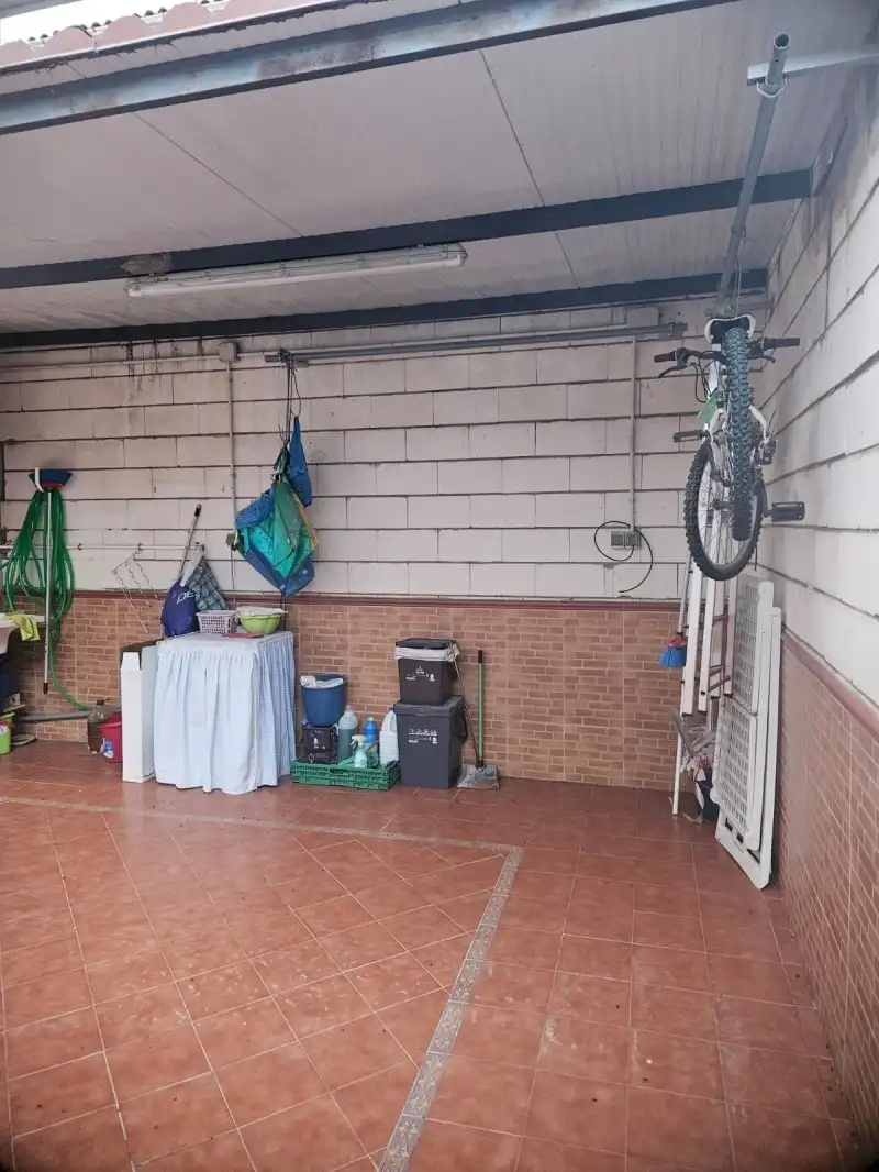 Maisonette zum Verkauf in Casar de Cáceres mit Klimaanlage, Heizung und Privatgarten
