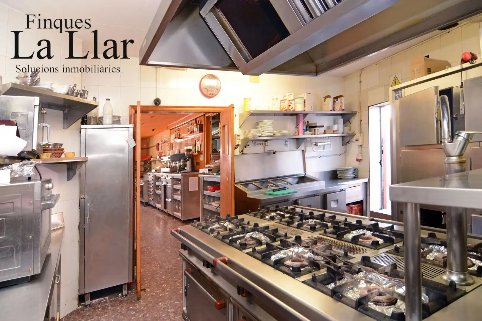 Commercial properties for sale in d'Ernest Lluch, Torrent Ballester