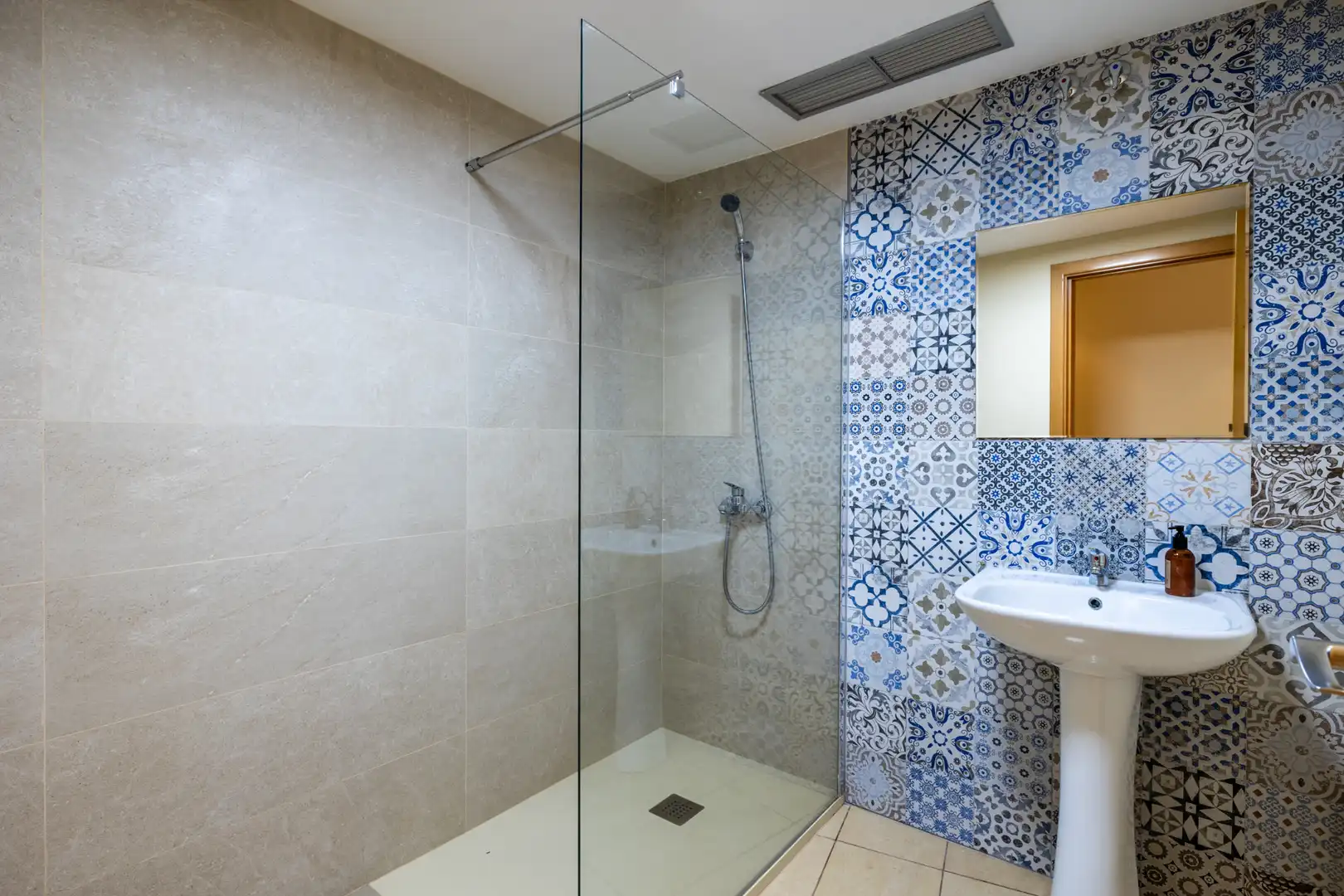 Office space with lift for sale in Calle Hernán Pérez de Grado 20, imagen 9