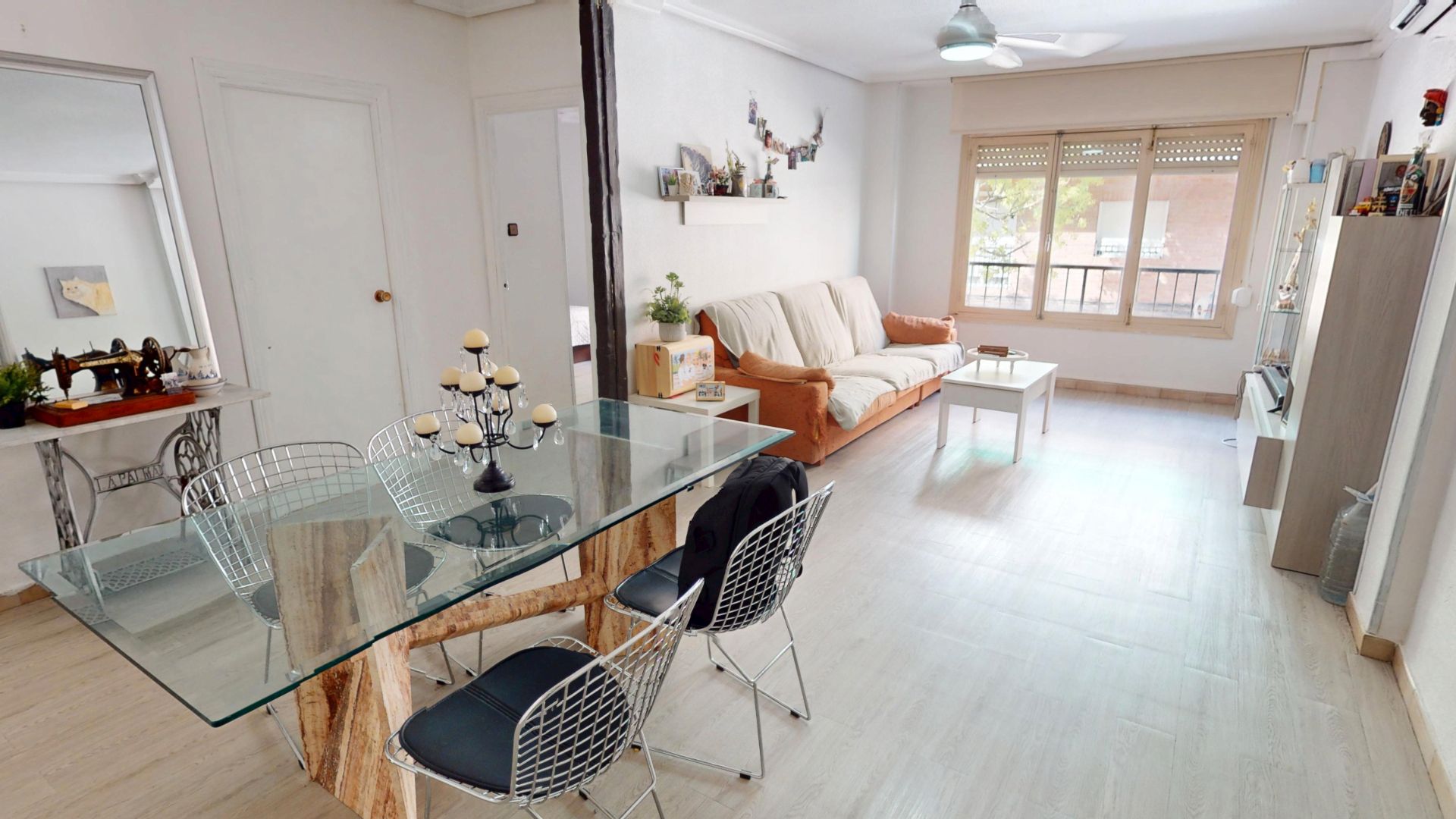 Living room of Flat for sale in Elche / Elx  with Air Conditioner and Furnished
