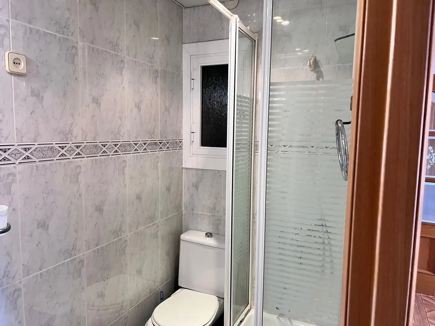 Bathroom of Flat for sale in Cornellà de Llobregat
