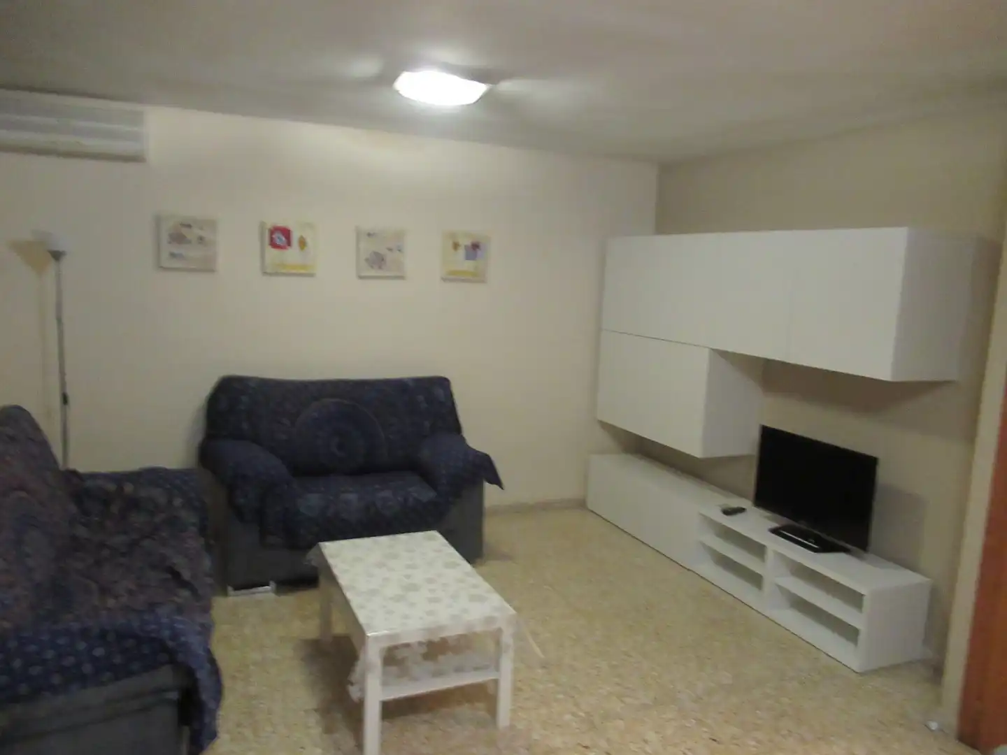 Sala de estar de Piso para compartir en San Vicente del Raspeig / Sant Vicent del Raspeig con Amueblado, Horno y Microondas