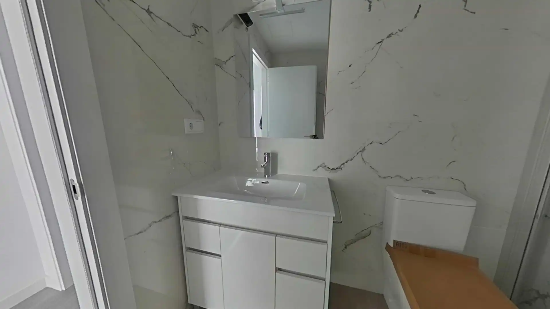 Bathroom of Flat for sale in Negreira  with Heating and Oven