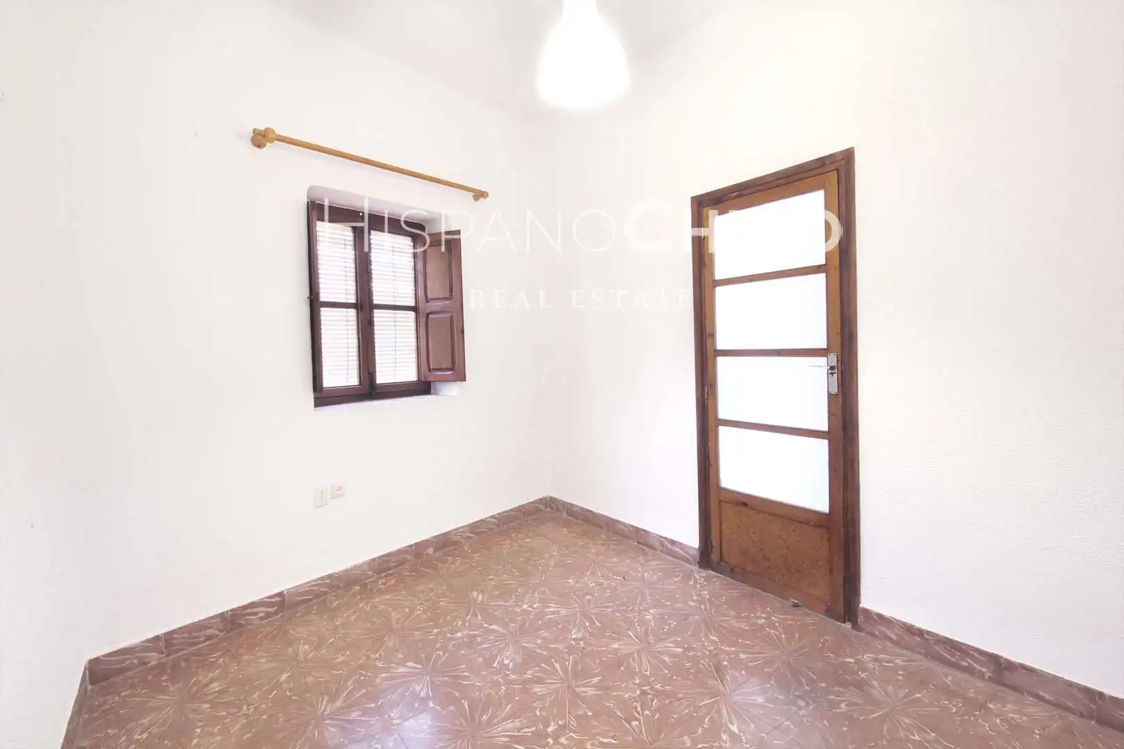Casa adosada en venta en Serra con Terraza
