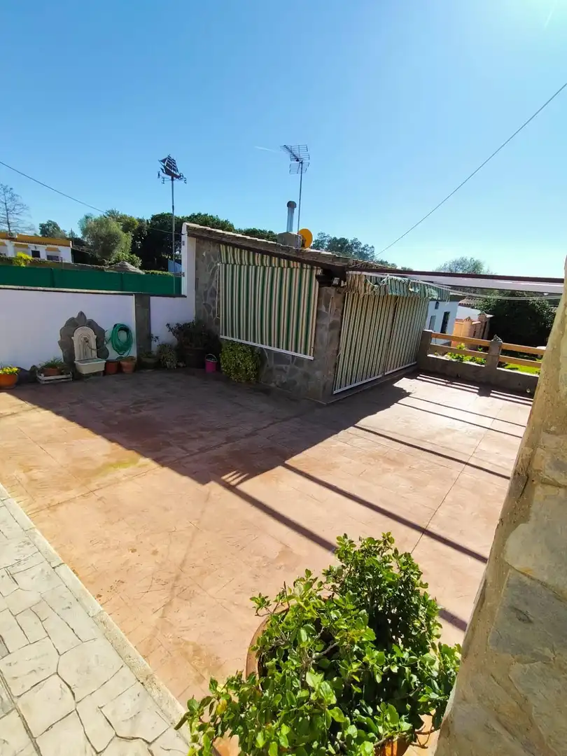 Garden of Houses for sale in Chiclana de la Frontera  with Storage room