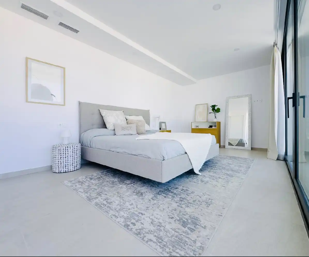 Dormitori de Casa adosada en venda en Calpe / Calp amb Aire condicionat, Calefacció i Jardí privat