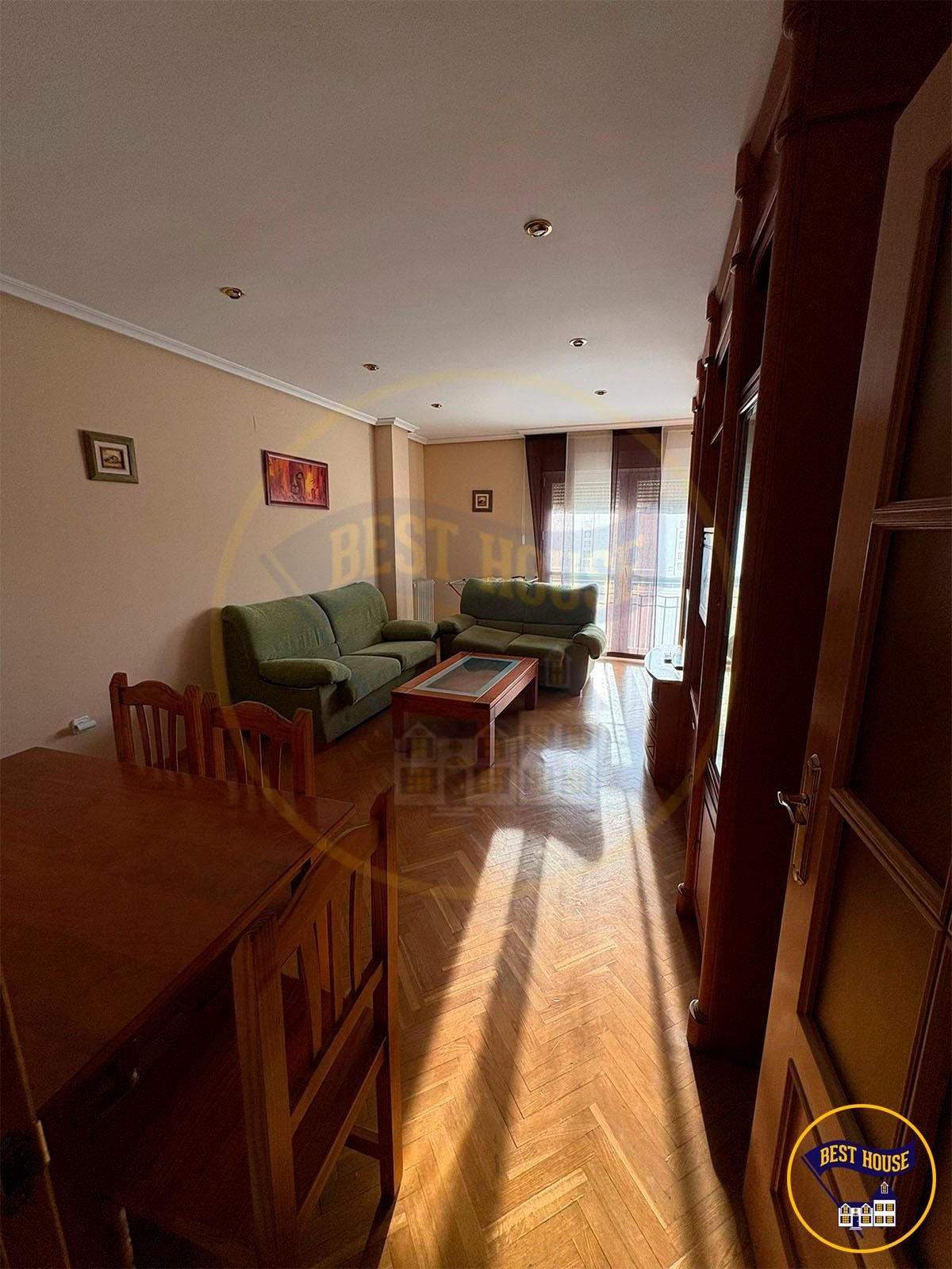 Pis per a compartir a Avenida Avenida de los Reyes Católicos, 32, Reyes Católicos - Paseo San Antonio