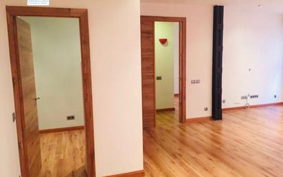 Flat to rent in  Madrid Capital  with Air Conditioner, Heating and Balcony