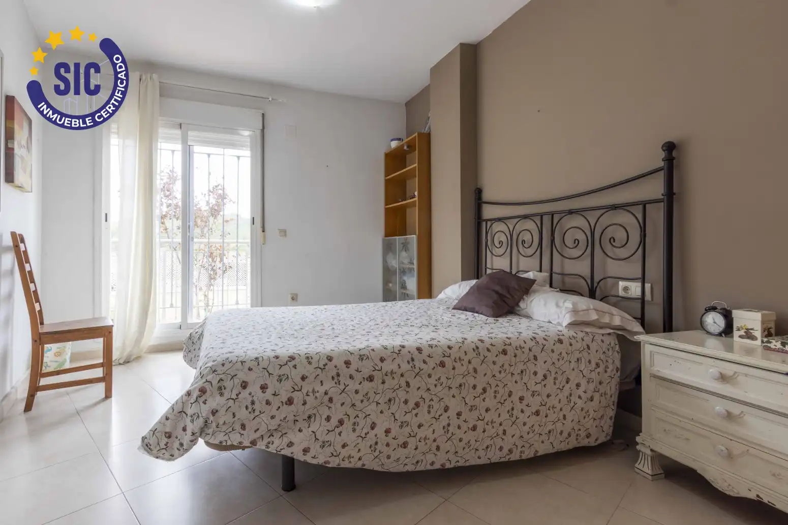 Dormitori de Casa adosada en venda en Náquera amb Calefacció, Jardí privat i Terrassa