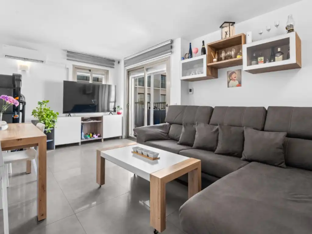 Apartamento en venta en Calle Santa Rosalia, imagen 2