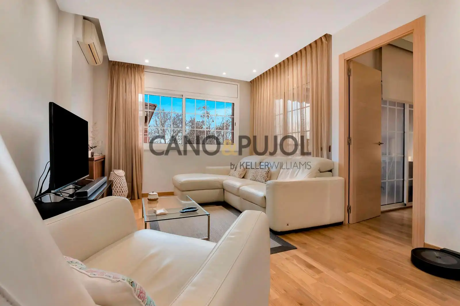 Sala de estar de Piso en venta en Rubí con Aire acondicionado, Calefacción y Terraza