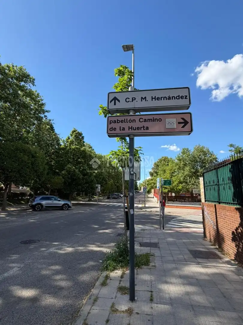Vista exterior de Pis en venda en San Fernando de Henares amb Aire condicionat, Calefacció i Parquet