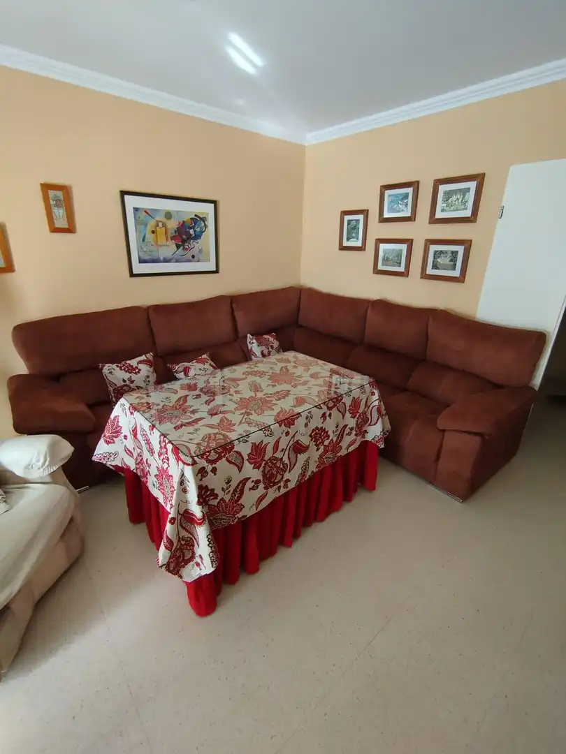 Flat with lift for sale in Oeste, imagen 3