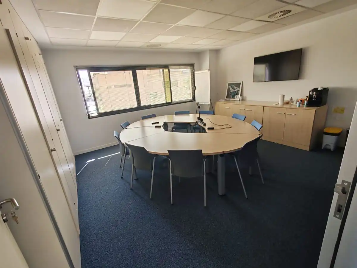 Büro zum Verkauf in Alcobendas mit Klimaanlage, Heizung und Terrasse