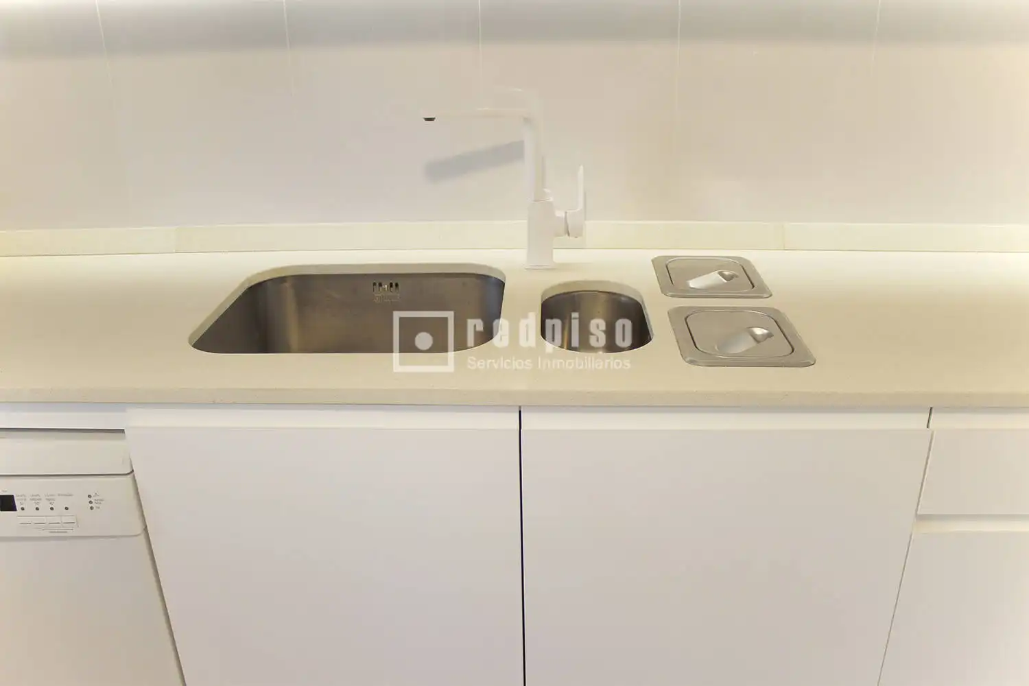Cuina de Casa o xalet de lloguer en Madrid amb Aire condicionat, Calefacció i Jardí privat