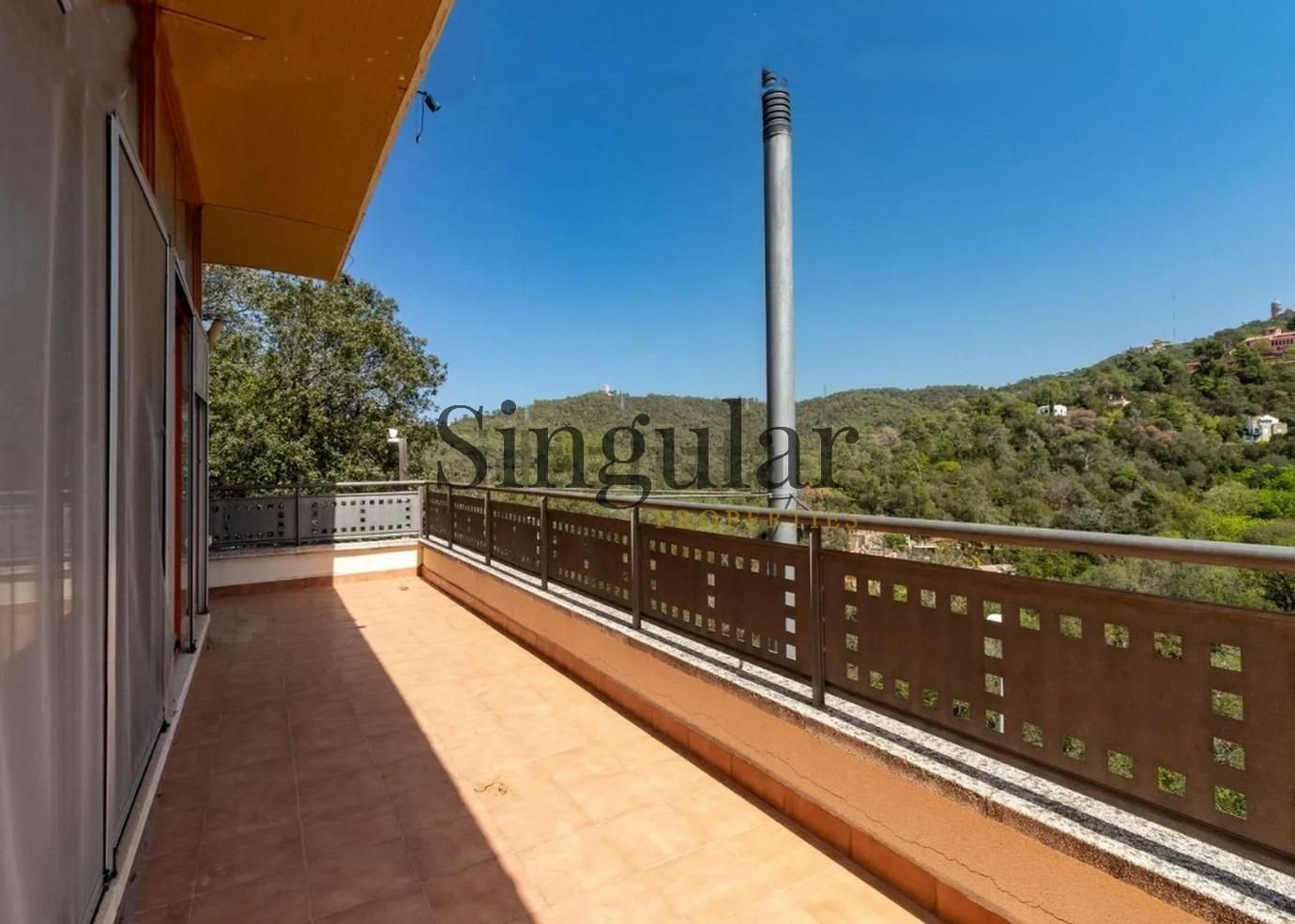 Terrassa de Casa o xalet en venda en  Barcelona Capital amb Calefacció, Jardí privat i Terrassa