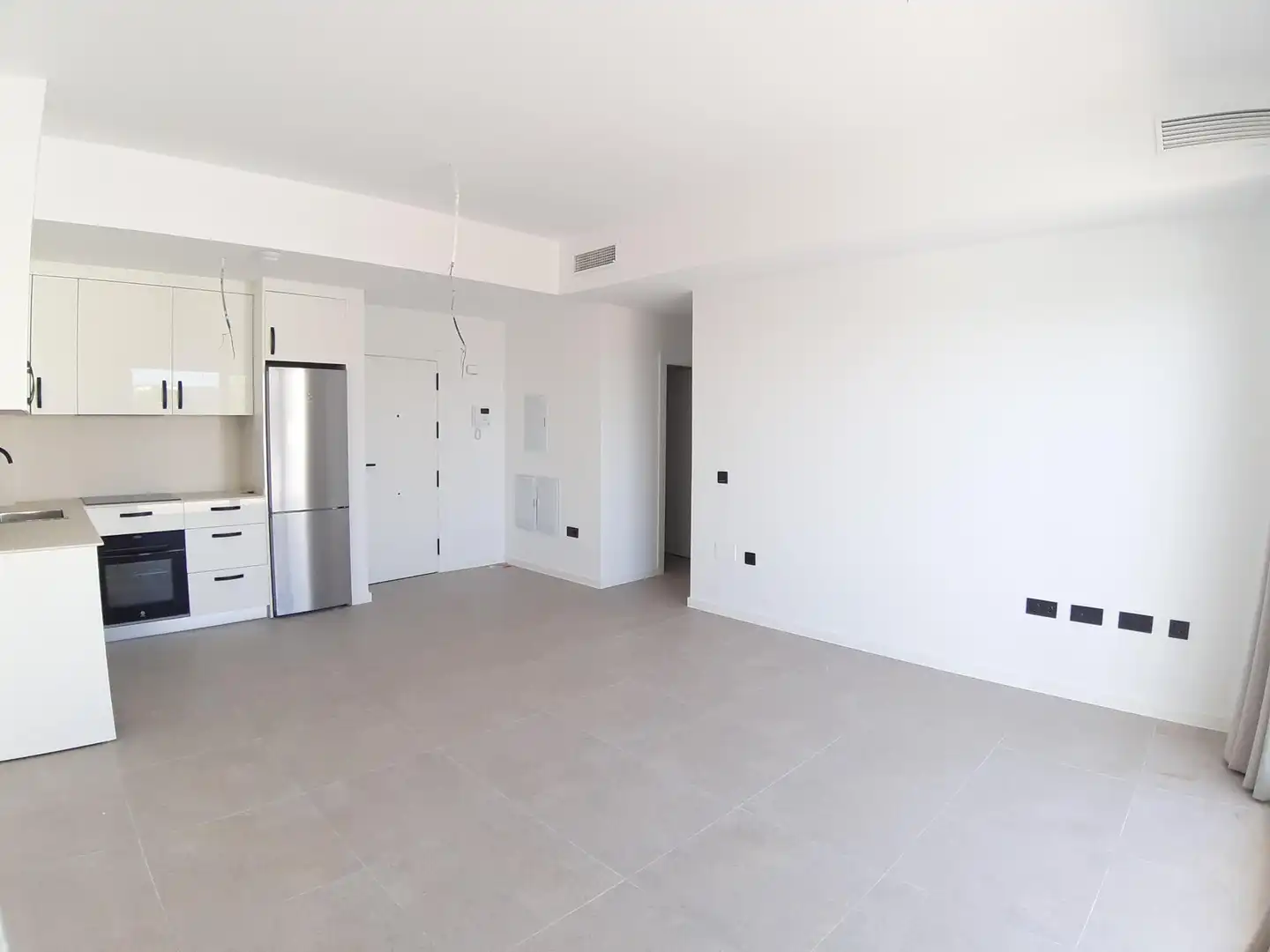 Ático de alquiler en Fuengirola con Terraza, Trastero y Jacuzzi
